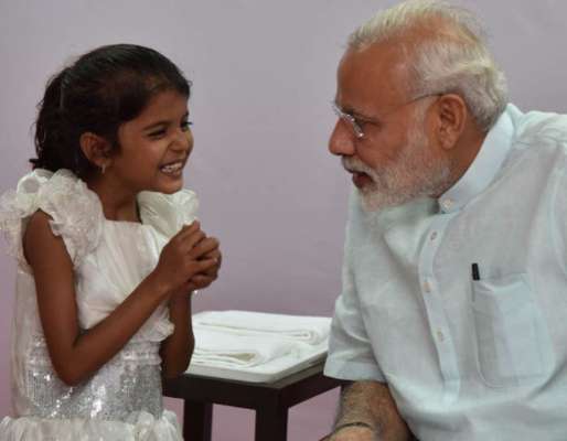 बेटी के भविष्य के लिए भारत सरकार कई बचत योजनाएं चला रही है 